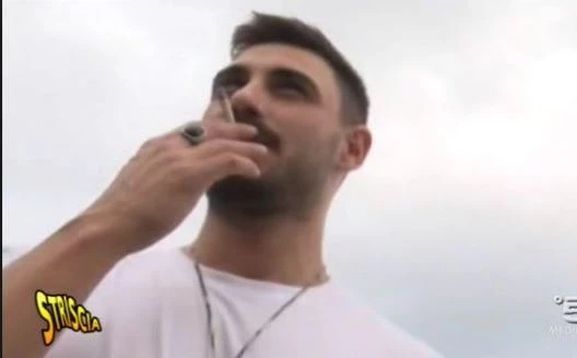 Isola dei famosi, Francesco Monte dalla Toffanin contro Marcuzzi e Eva Henger: "Ingiustizia, non era droga ma tabacco"