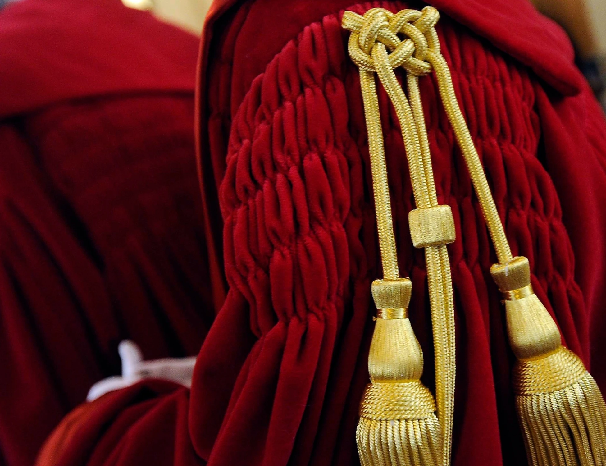 Biella, bufera sulla pm del caso Pozzolo: in Aula con la coccarda anti-riforma