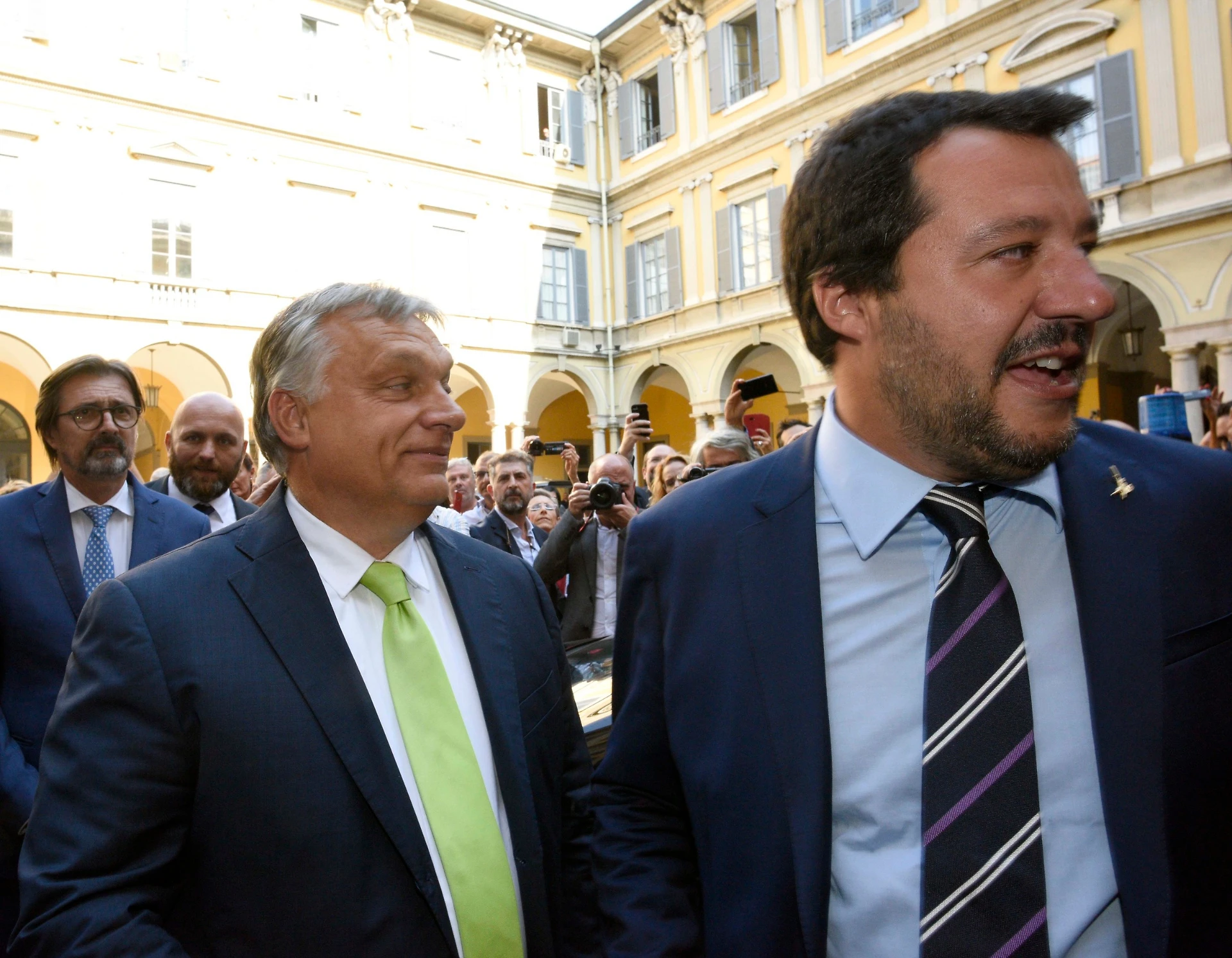 M5s, agguato a Viktor Orban: la rabbia di Matteo Salvini, tensione alle stelle nel governo