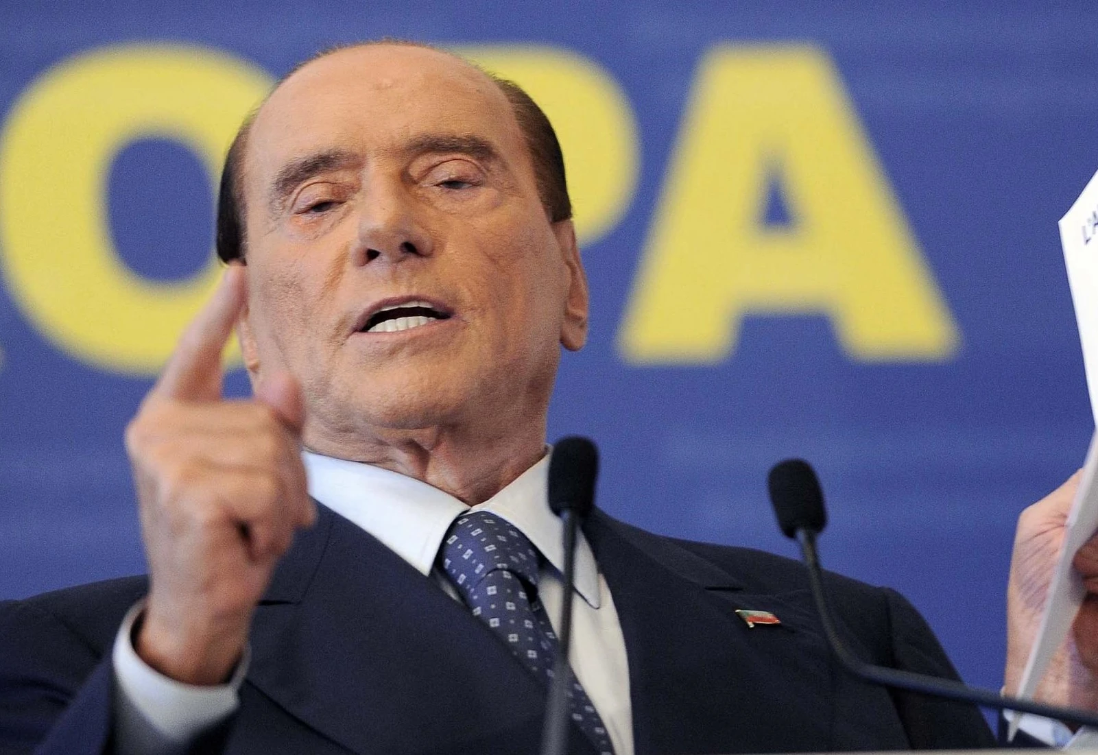 Silvio Berlusconi, addio Forza Italia: il nuovo partito, depositato il logo