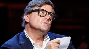 Carlo Calenda, la big che lo sfida al Senato: rischia grosso
