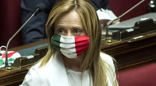 Giorgia Meloni contro Pd e Zingaretti: "Smentiscono la patrimoniale? Chiamiamola reddimoniale: sempre mani in tasca sono"