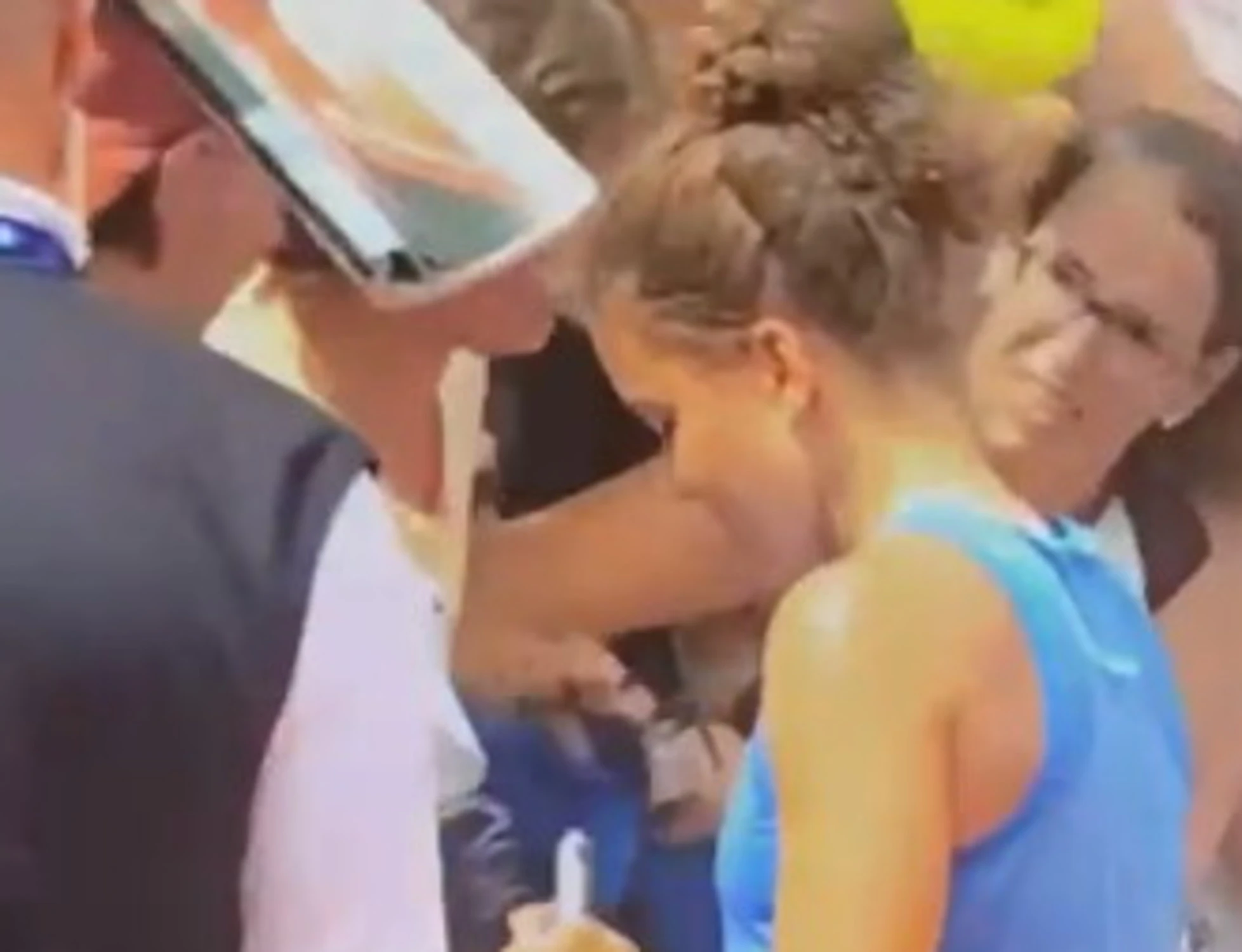 Jasmine Paolini, rissa tra tifosi davanti a lei: come li fulmina