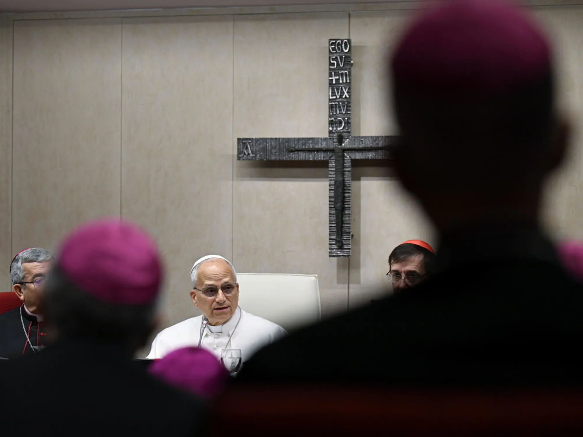 Leggi l'articolo: "Vi prego col cuore, fermatevi": scisma, l'appello di Leone XIV