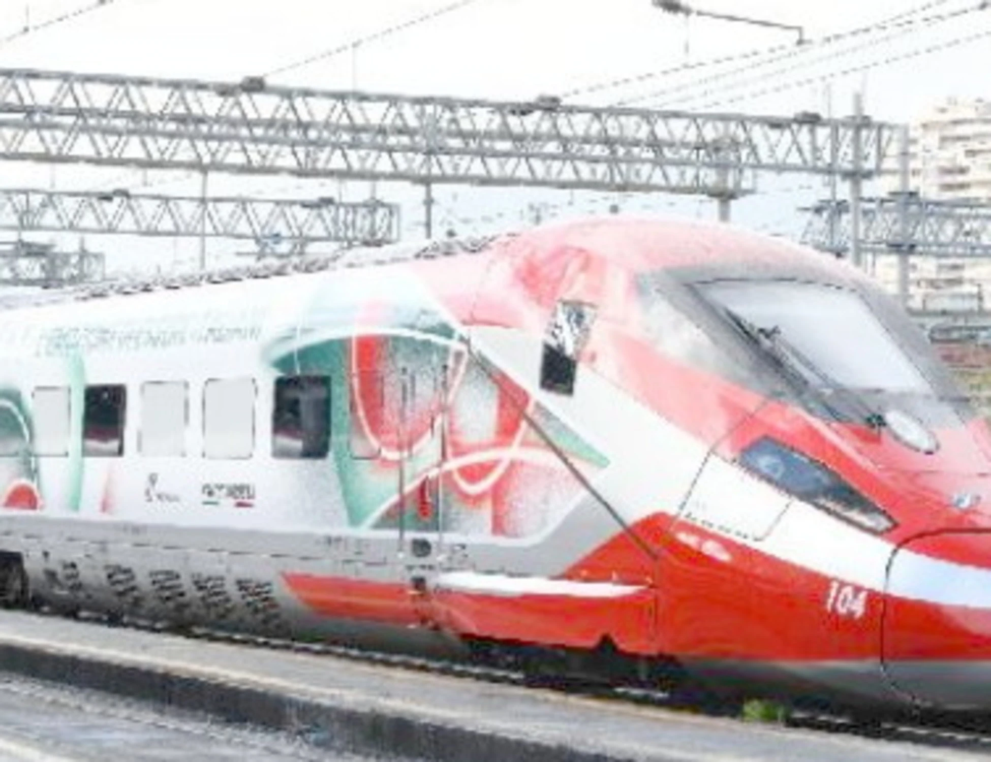 Anche i treni indossano l’abito per celebrare i Giochi olimpici