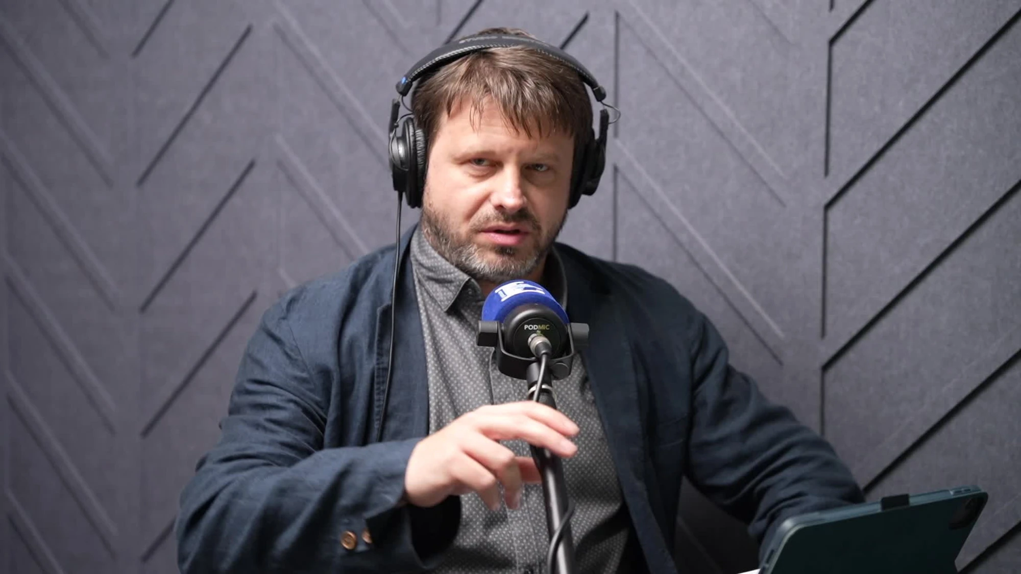 Mondo Libero - L’autodifesa no, la polizia no: la sinistra vuole i fiori contro i criminali