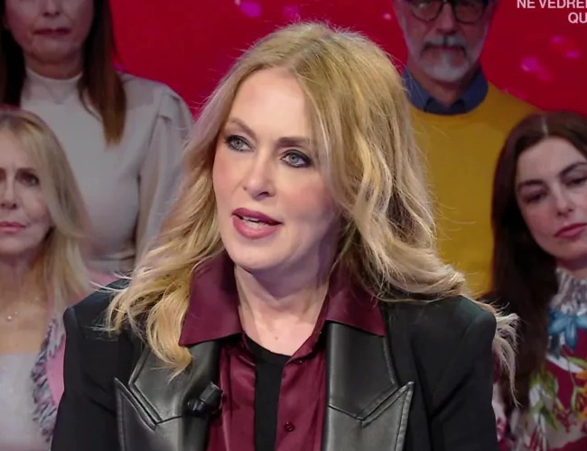 Roberta Bruzzone, choc nell chat: "Miserabile", "Lavastovigliologa", "In putrefazione"