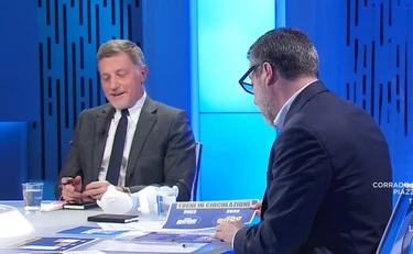 Otto e mezzo, Gruber provoca e Salvini la zittisce: "Guardi qua"