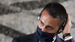 Immigrazione, Luigi Di Maio punge Conte e Lamorgese: "Gli italiani si aspettano risposte, non qualcuno che gridi più di loro"
