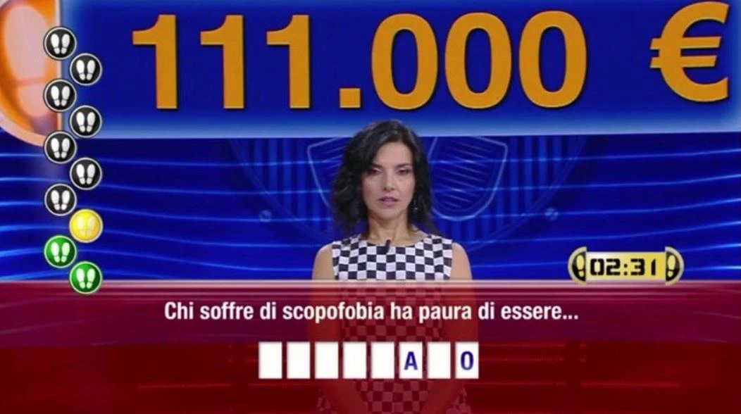 Caduta libera, la domanda sulla scopofobia: Gerry Scotti disperato, crolla lo studio