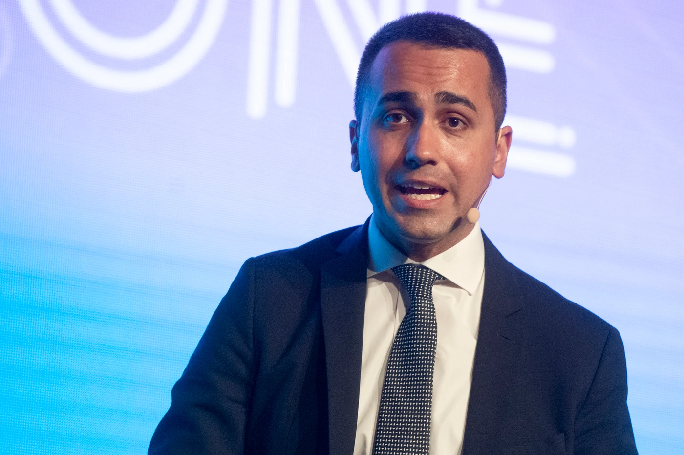 Luigi Di Maio minaccia Matteo Salvini sulla legittima difesa: "Quella legge non ci piace"