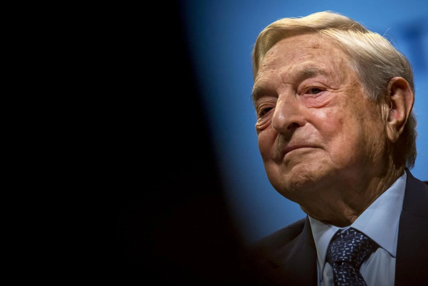 George Soros scommette sul crollo della Borsa: verso una nuova crisi economica?