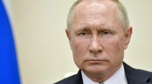 Coronavirus, Vladimir Putin: "In Russia stipendio assicurato a chi non lavora"