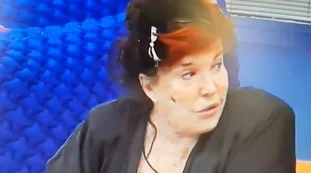 Grande Fratello Vip, Patrizia De Blanck insulta Zorzi: "Del gay, del fro***". Ma lui sente tutto: gelo in casa, contessa verso la squalifica