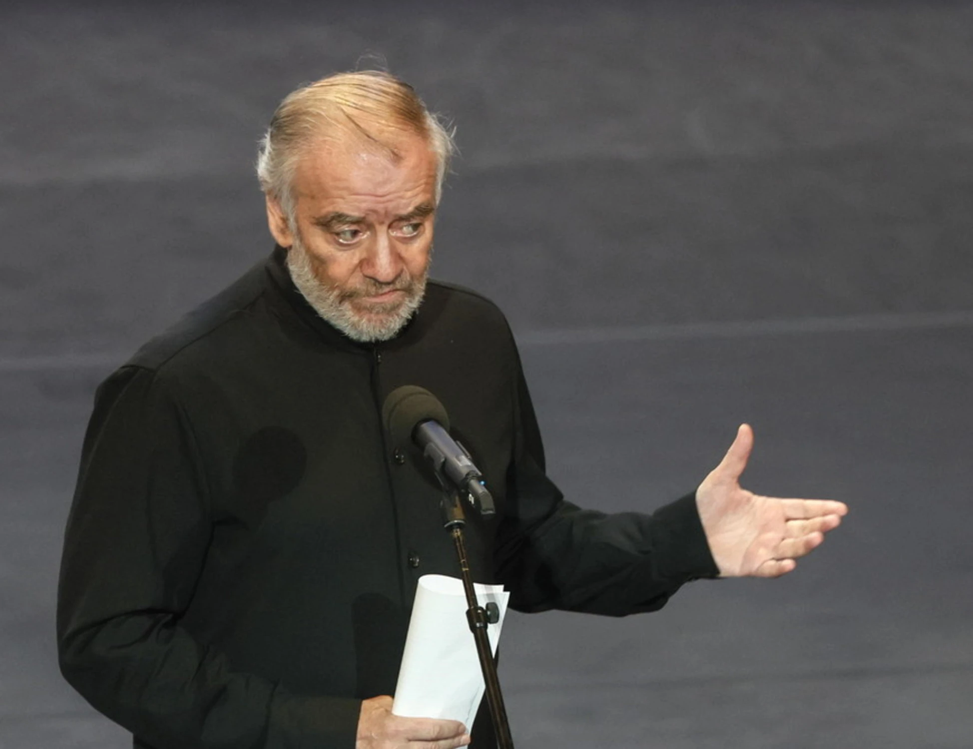 &quot;Indegno di un Paese civile&quot;: Gergiev suona a Caserta, tsunami sul Pd