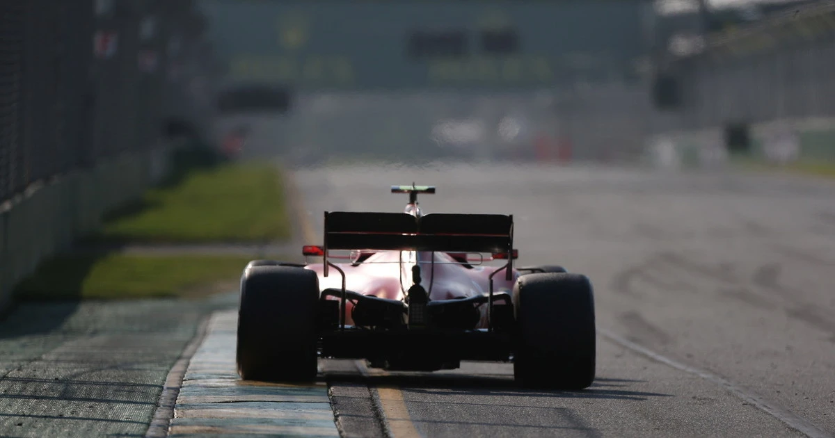Formula 1 e coronavirus, come viaggiano i piloti: mascherine e distanze, trasferta da incubo in Australia