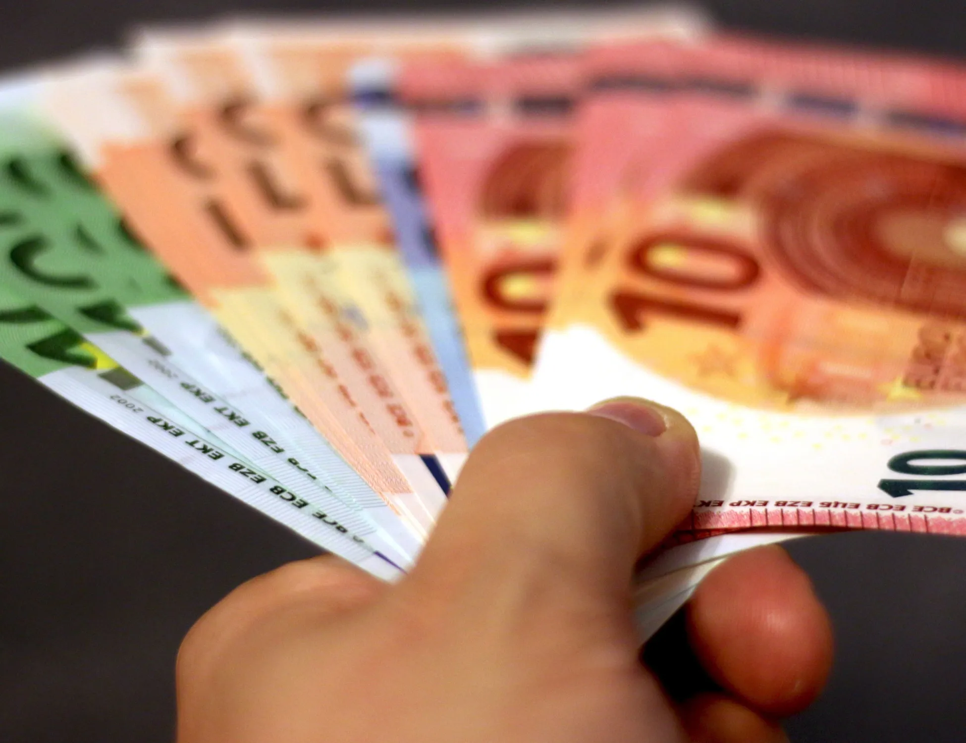 Busta paga, ecco chi da maggio si troverà 135 euro in più al mese