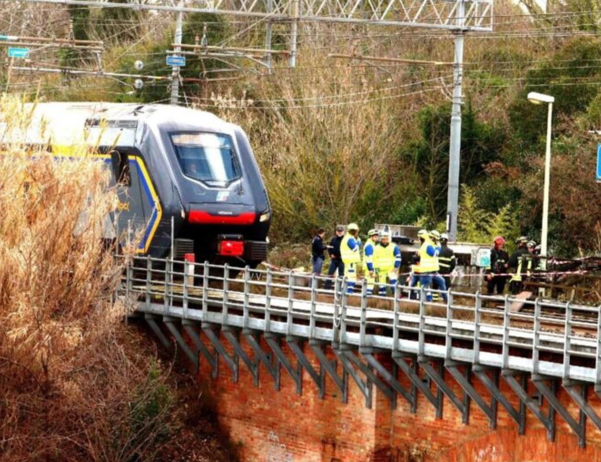 Alta Velocità nel mirino: il ritorno dell'ombra anarco-insurrezionalista