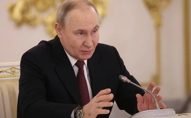 Vladimir Putin, il ricatto sessuale dello zar: documenti clamorosi