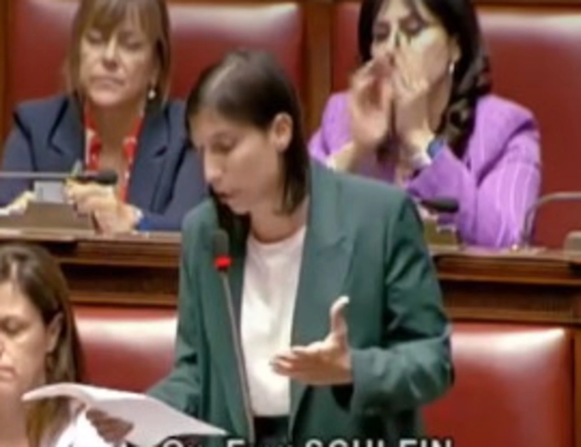 Meloni, "ennesima lezione improvvisata": Conte e Schlein smentiti