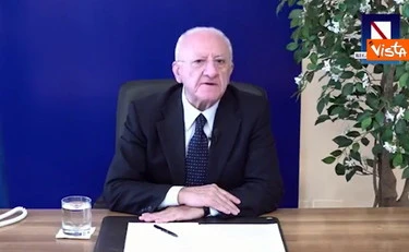 Vincenzo De Luca mette il Pd alla Berlina: "Non hanno diritto"