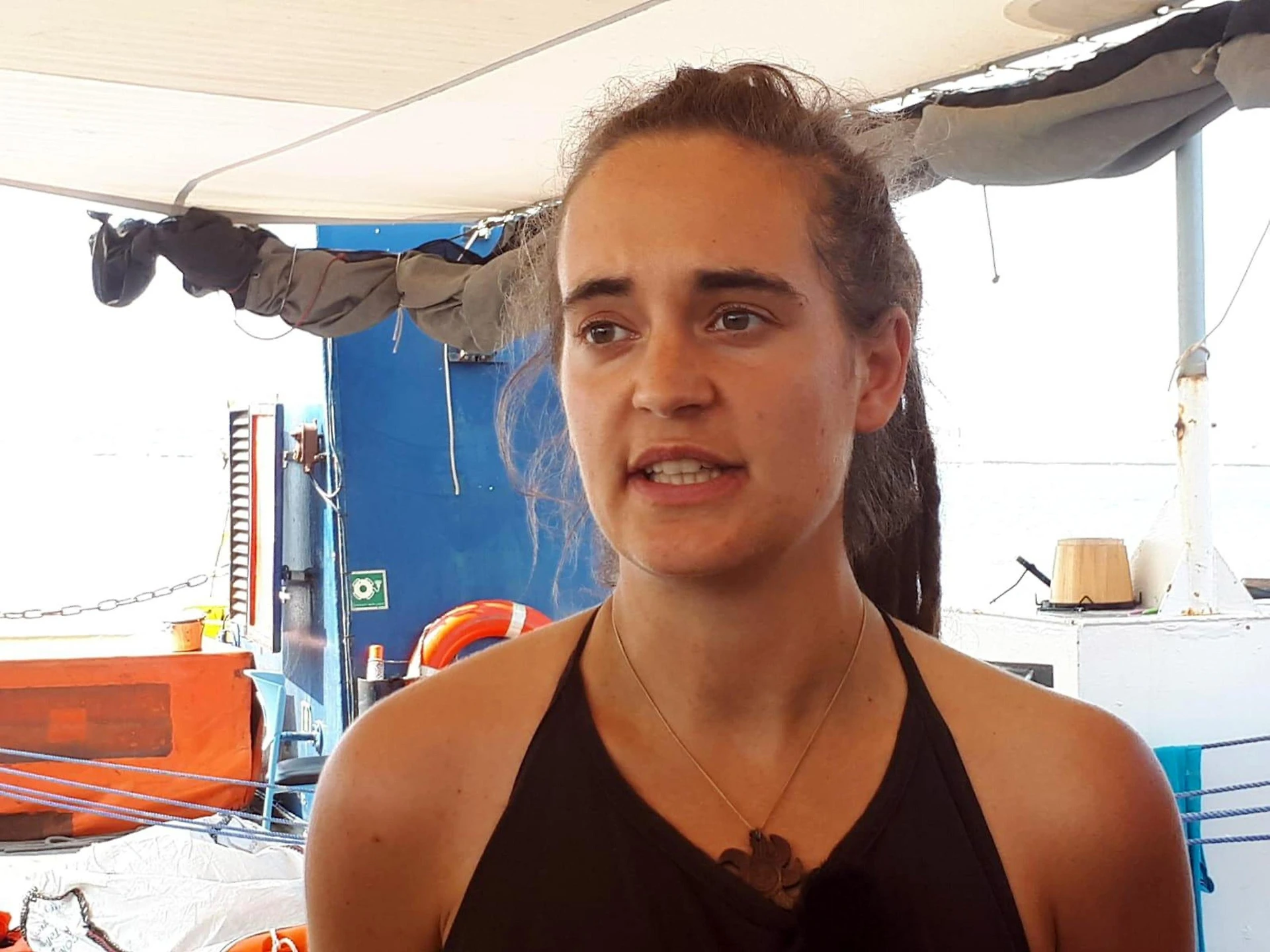 Carola Rackete senza vergogna: "Fu la Germania a ordinarmi di sbarcare a Lampedusa"