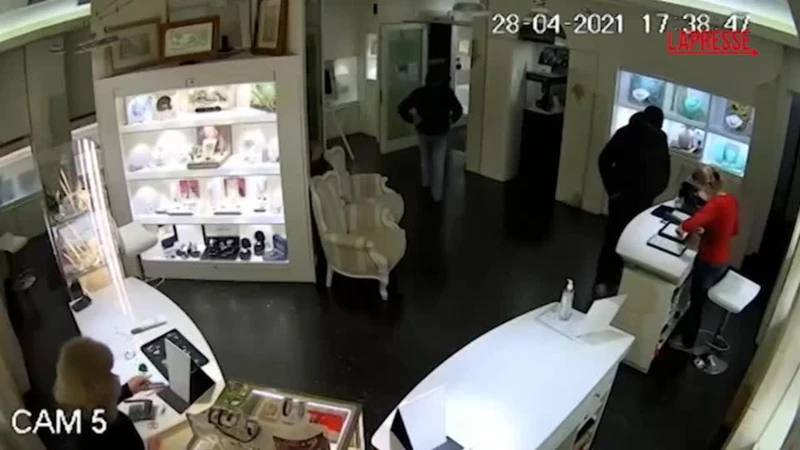 Mario Roggero condannato, il video della sparatoria: come uccise i banditi