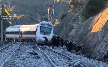 Andalusia, il disastro ferroviario: un giunto rotto, tutto in 20 secondi