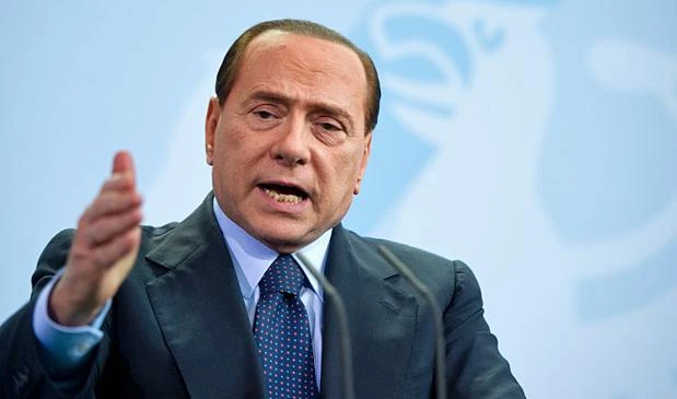 Il segretario del Pdl traballa dopo la mazzata alle amministrative