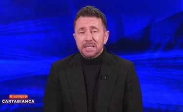 Gratteri, Scanzi fuori controllo: "Brrrrrrr, parac,,,, mentecatti"