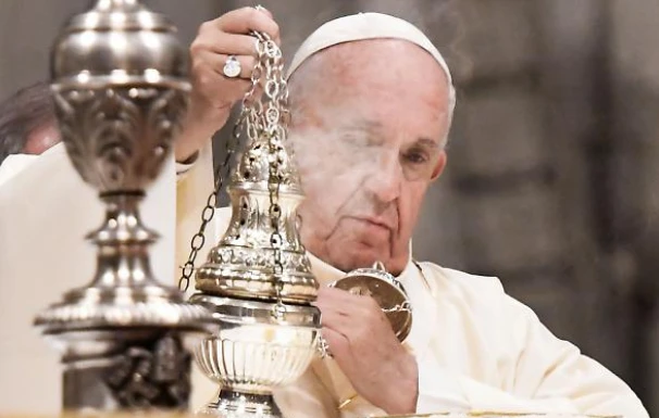 Papa Francesco, i sondaggi gli hanno dato da pensare: "Dobbiamo cambiare, oggi la fede non è ovvia"