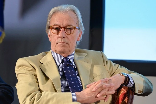 Vittorio Feltri affonda Giulia Sarti: "Suicidio da stupidi. Mi stupisco delle oche che..."