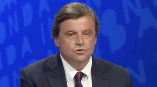 Carlo Calenda su Flavio Briatore a In Onda: "Sicuri che la cantonata l'ha presa lui?", le responsabilità del governo