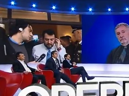 Sardine, Matteo Salvini alza il dito: "Uno di loro ha parlato di sprangate. Italia unico paese in cui..."