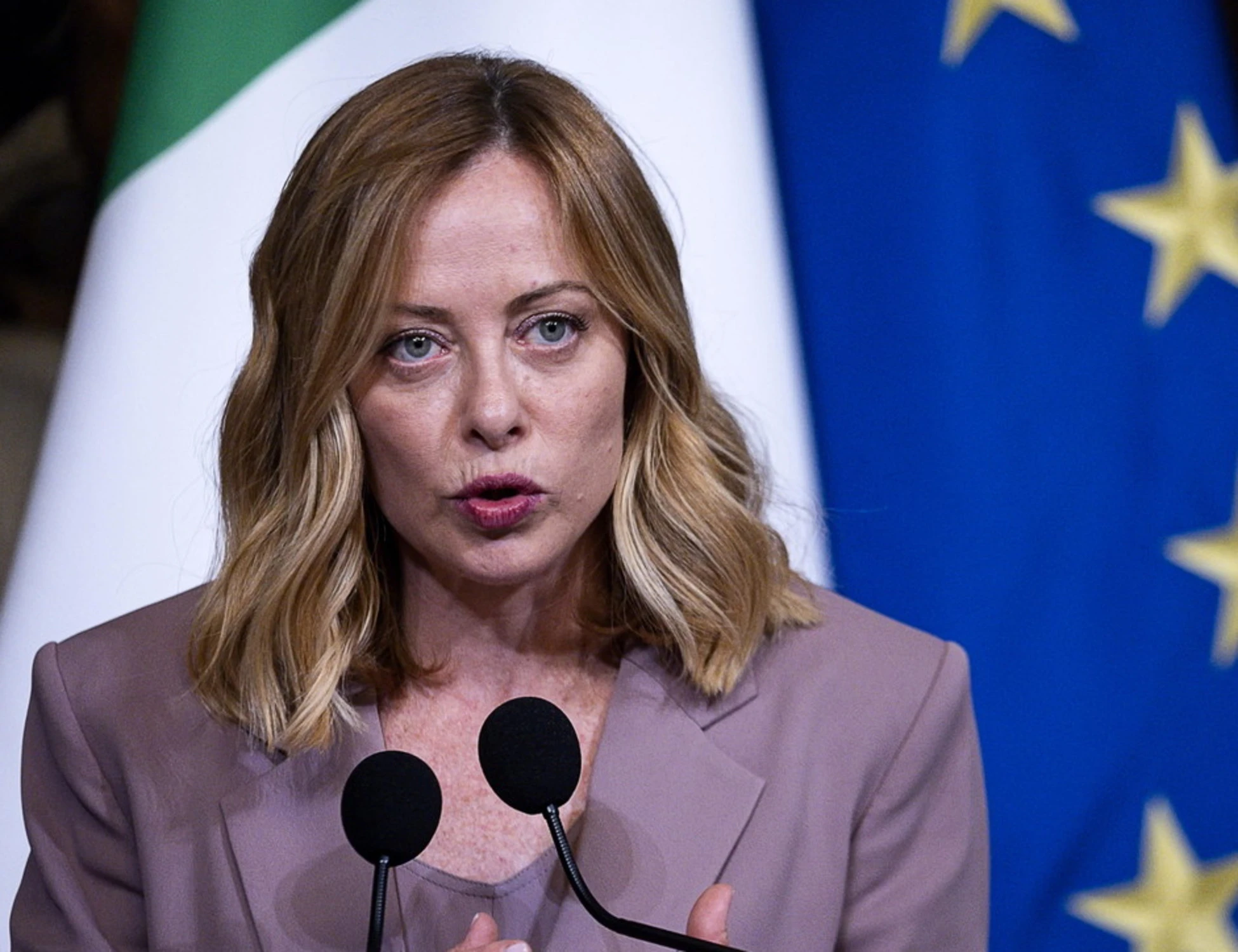 Iran, Giorgia Meloni convoca riunione con ministri e vertici dell'intelligence