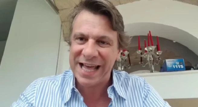 Sardine, la soffiata di Nicola Porro: "Parlano di democrazia e poi ecco chi sono i loro amici". Scoperta choc