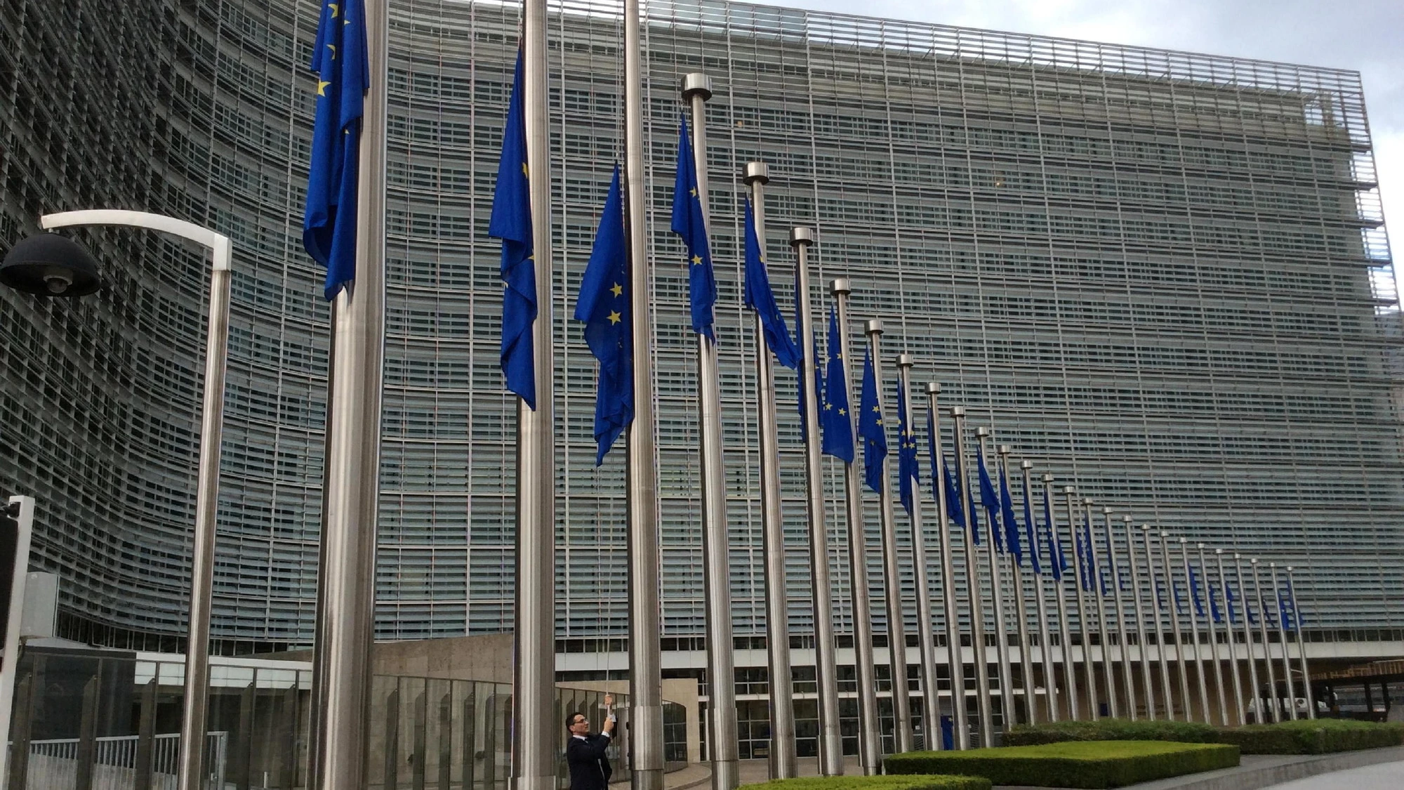 Boom di consulenze dalla Commissione Ue per avere pareri su clima ed energia