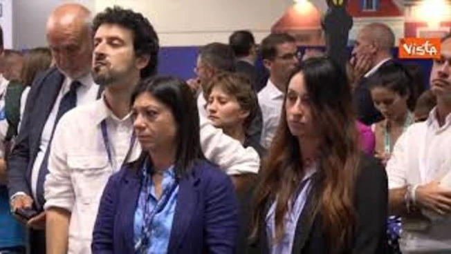 https://media.liberoquotidiano.it/ZaqF4nB1WuR2wI0m9UVULpkcZqQqN1bhM2SeV0s5hbs/width:800/quality:90/aW1hZ2VzLzIwMjUvMDgvMjgvMTUwMzI2MTkxLTYxODNhYWQ2LTllOWQtNDhlNC1iNDFhLWRlODZlNTA0Yzc2My5qcGc.webp