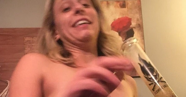 605x316