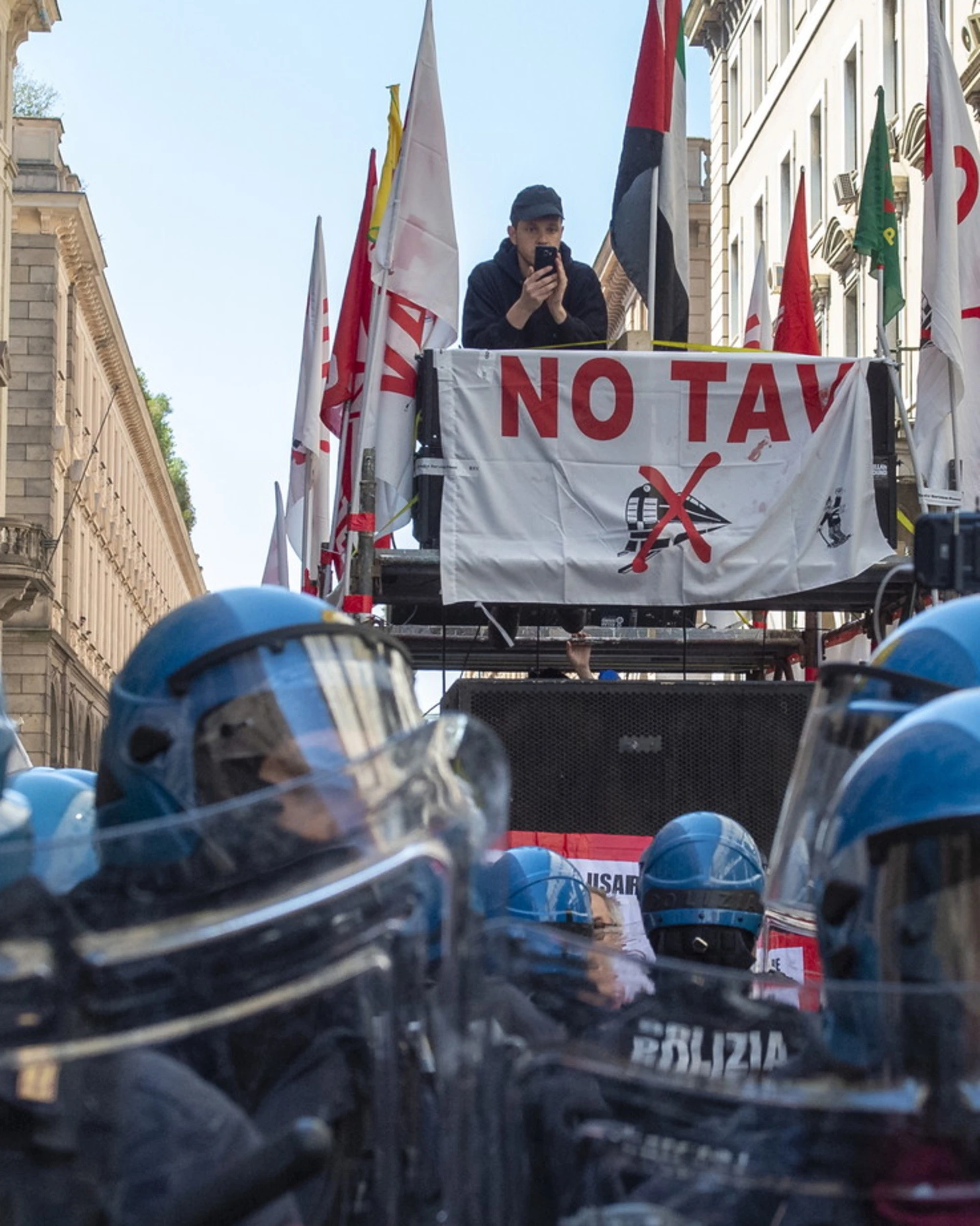 Amnesty processa la polizia anti-No Tav