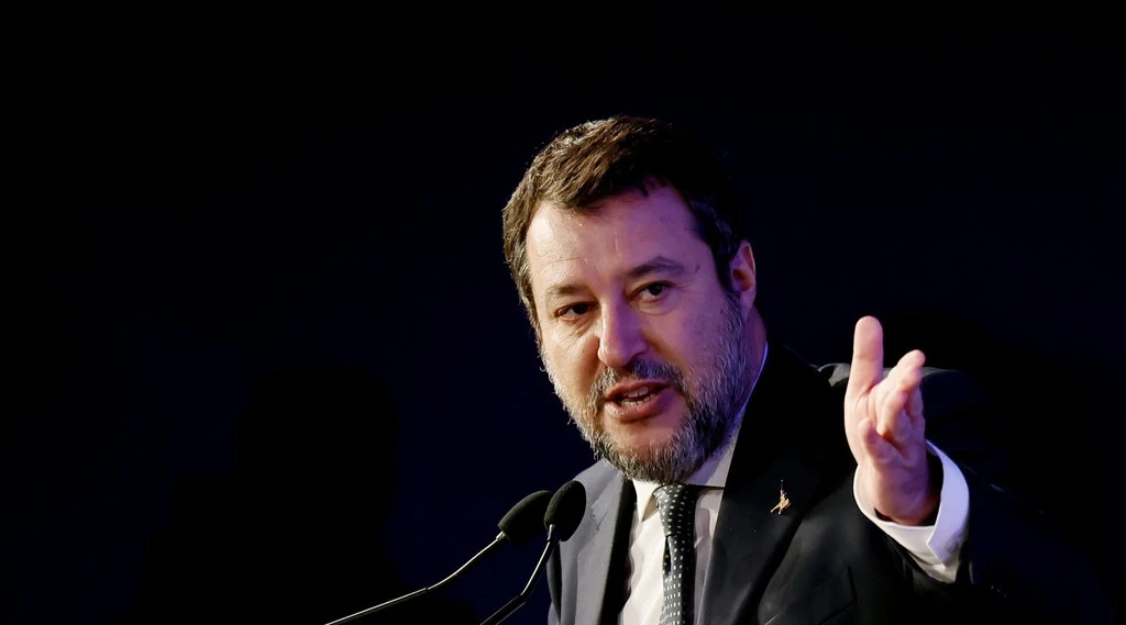 Salvini, pugno di ferro con Cgil e Uil: "Pronto a intervenire già nelle prossime ore"