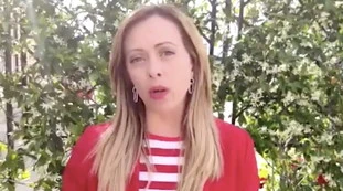 Silvia Romano, Giorgia Meloni: “Non c’è libera conversione in catene. Il governo stani gli infami terroristi islamici”