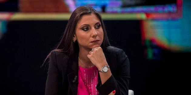 Anna Ascani ha perso la guida del ministero dell'Istruzione? Tutta colpa della Boschi. Lotta tra prime donne