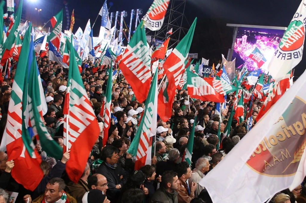 Forza Italia: "Siamo tutti decaduti", manifestazione il 4 ottobre a Roma