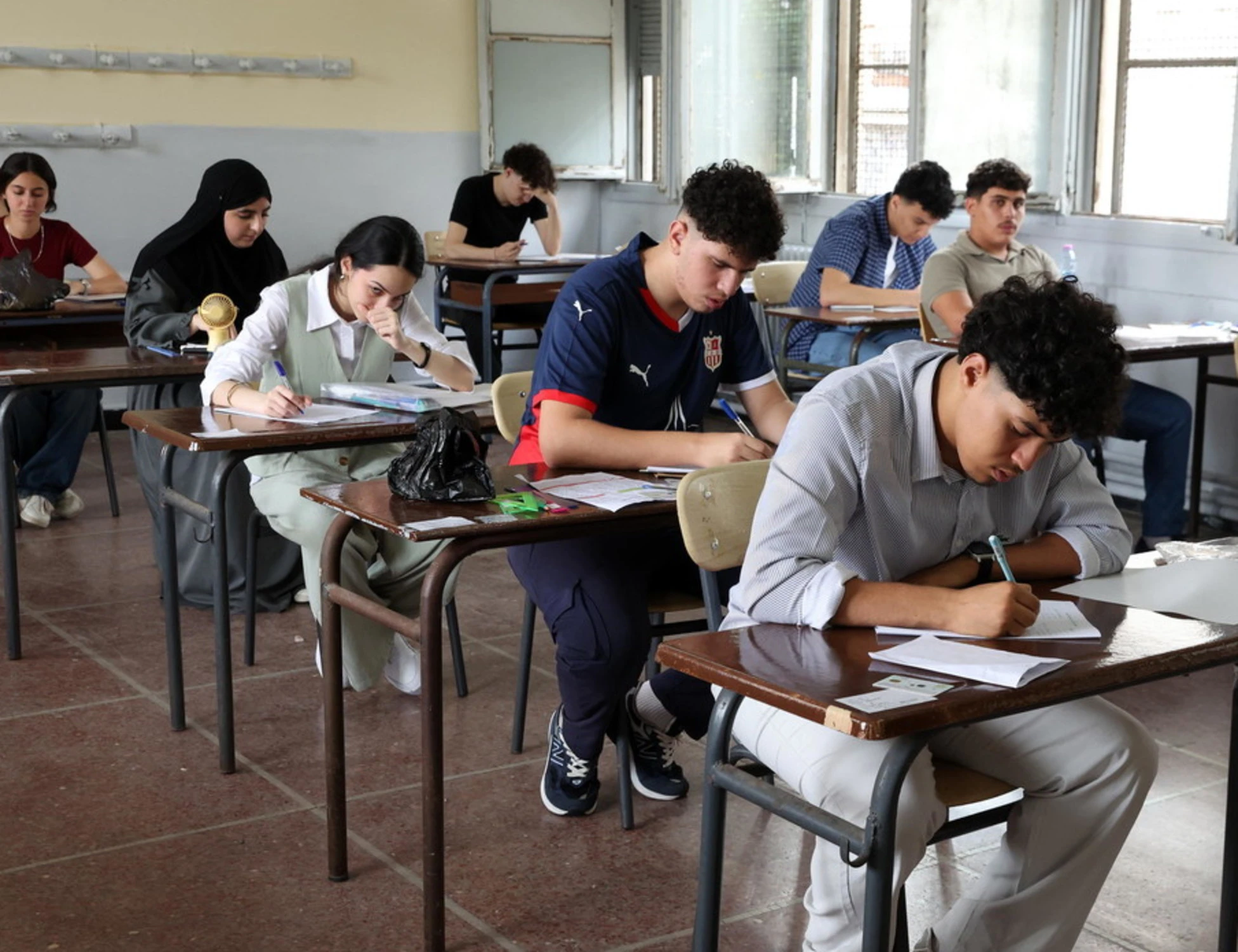 Valditara, svolta a scuola: "I genitori di studenti stranieri dovranno studiare italiano"