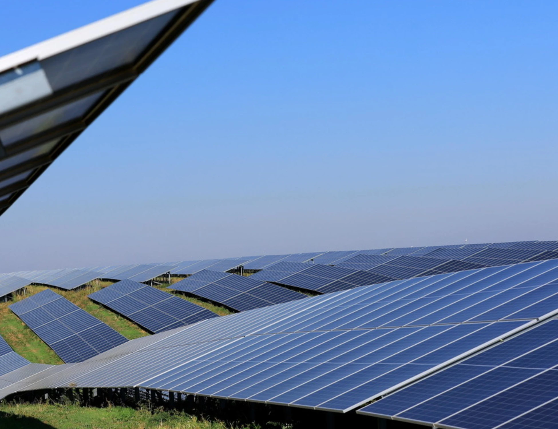 Nessuna autonomia energetica e digitale: ecco i ritardi italiani