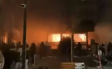 Svizzera, esplosione in un bar di una stazione sciistica di lusso: ci sono morti e feriti