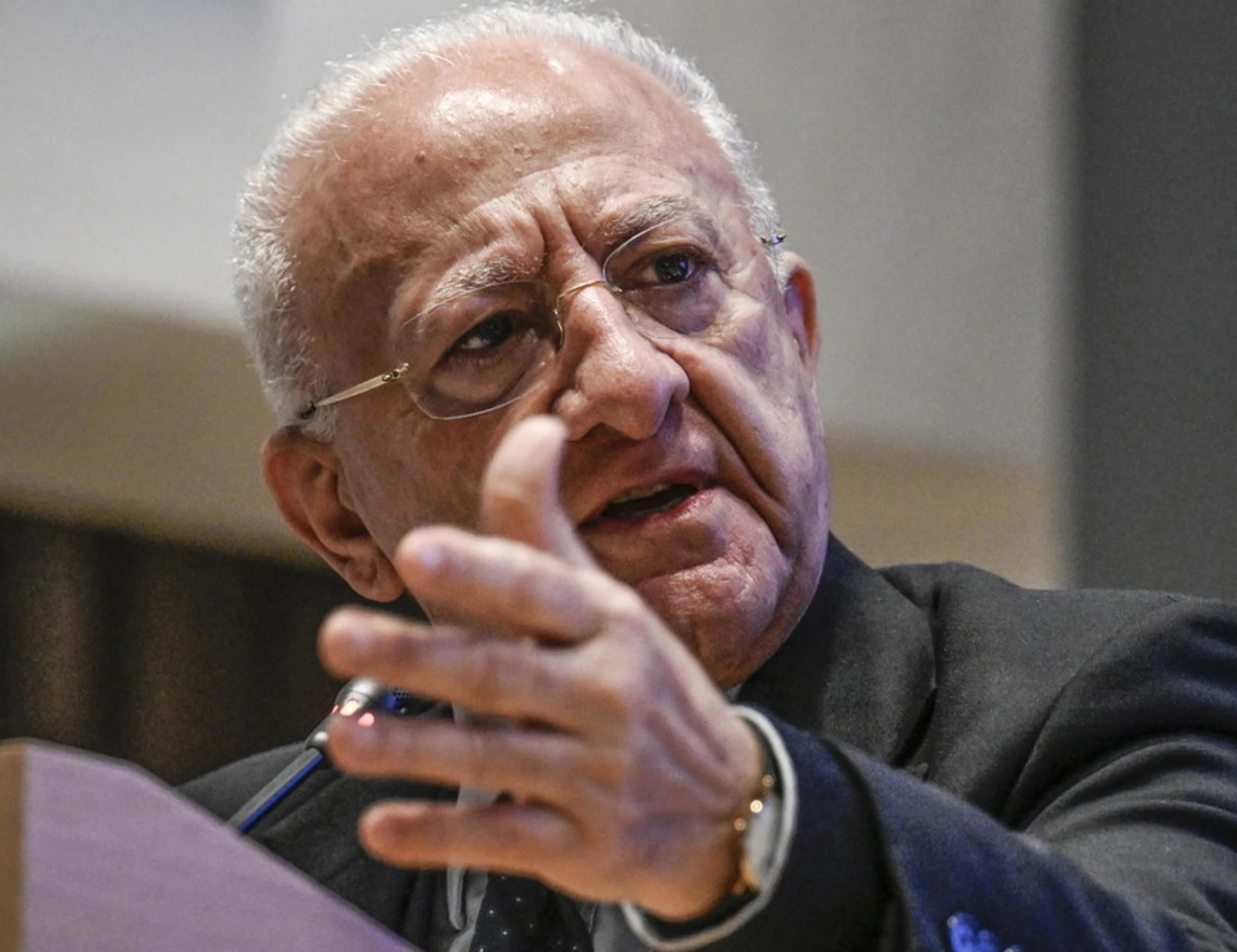 Schlein contro De Luca, retroscena: la trama che scuote il Pd