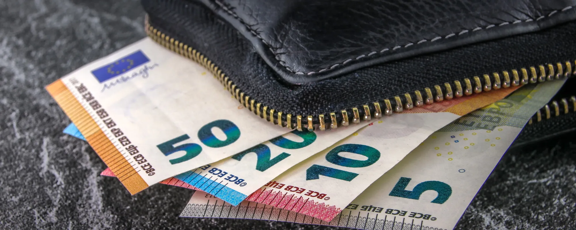 Contanti, la soglia dei 3mila euro: che cosa può cambiare dal 2027