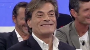 Uomini e Donne, ricordate Patrizio Faggioli? Scippatore in vicolo, dalla De Filippi al carcere: come si è ridotto